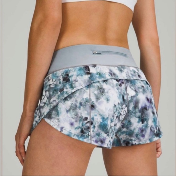 Lululemon Speed Up Shorts, Low rise, 0 - Picture 3 of 6